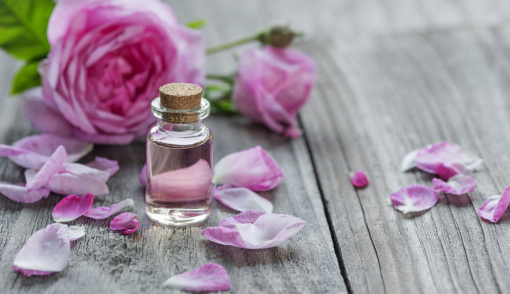 6 Ways to Use Rose Essential Oil for Skin